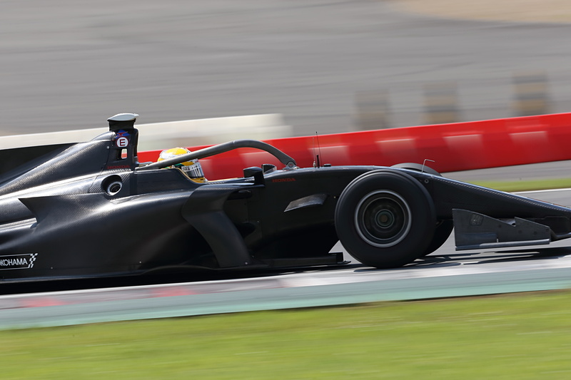 「SF19（トヨタエンジン搭載）」のテスト風景