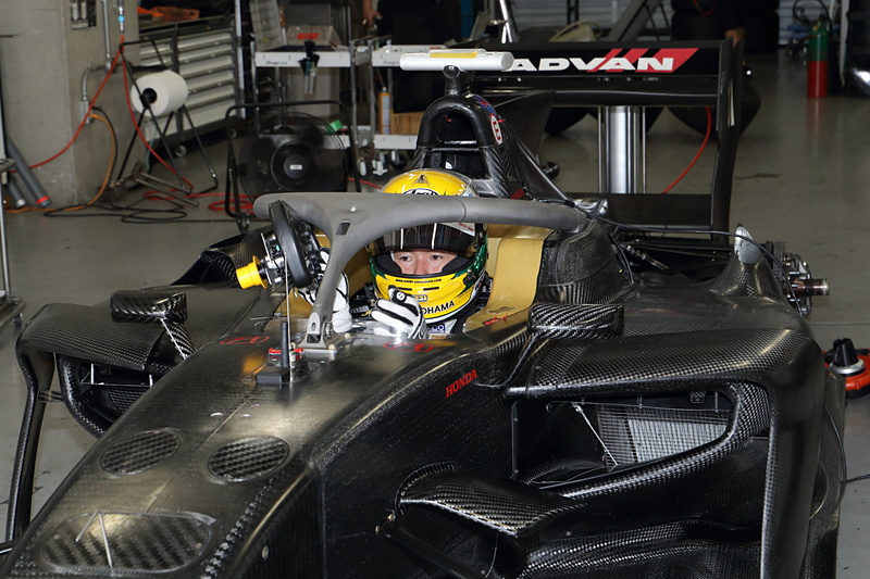 山本選手のHALO脱出の模様