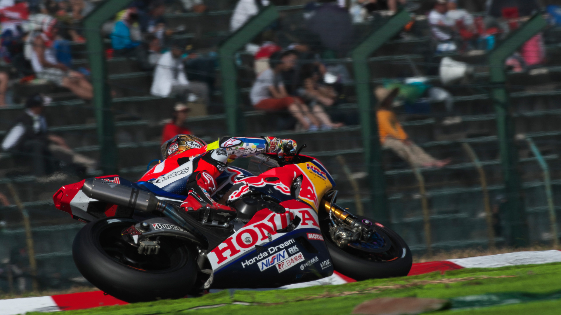 鈴鹿サーキットで7月26日～29日に開催された「2017-2018 FIM世界耐久選手権最終戦“コカ･コーラ”鈴鹿8時間耐久ロードレース第41回大会」