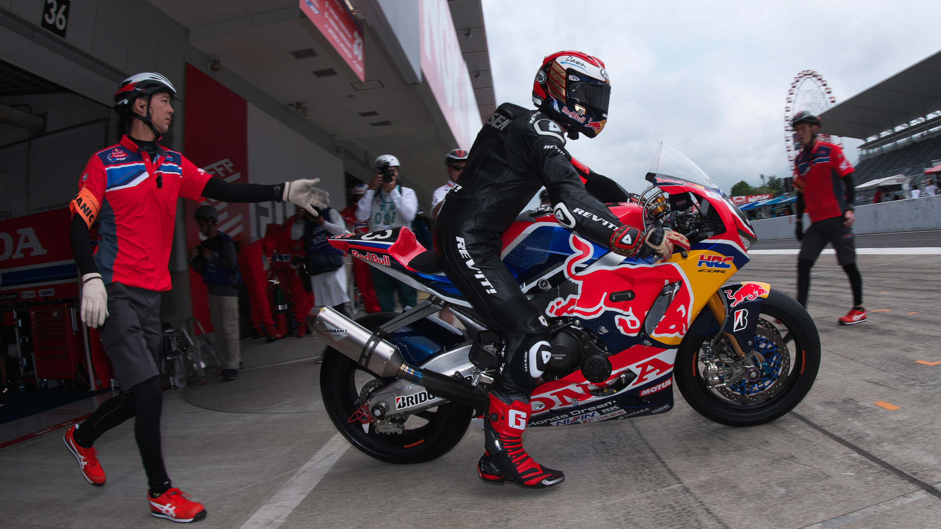 鈴鹿サーキットで7月26日～29日に開催された「2017-2018 FIM世界耐久選手権最終戦“コカ･コーラ”鈴鹿8時間耐久ロードレース第41回大会」