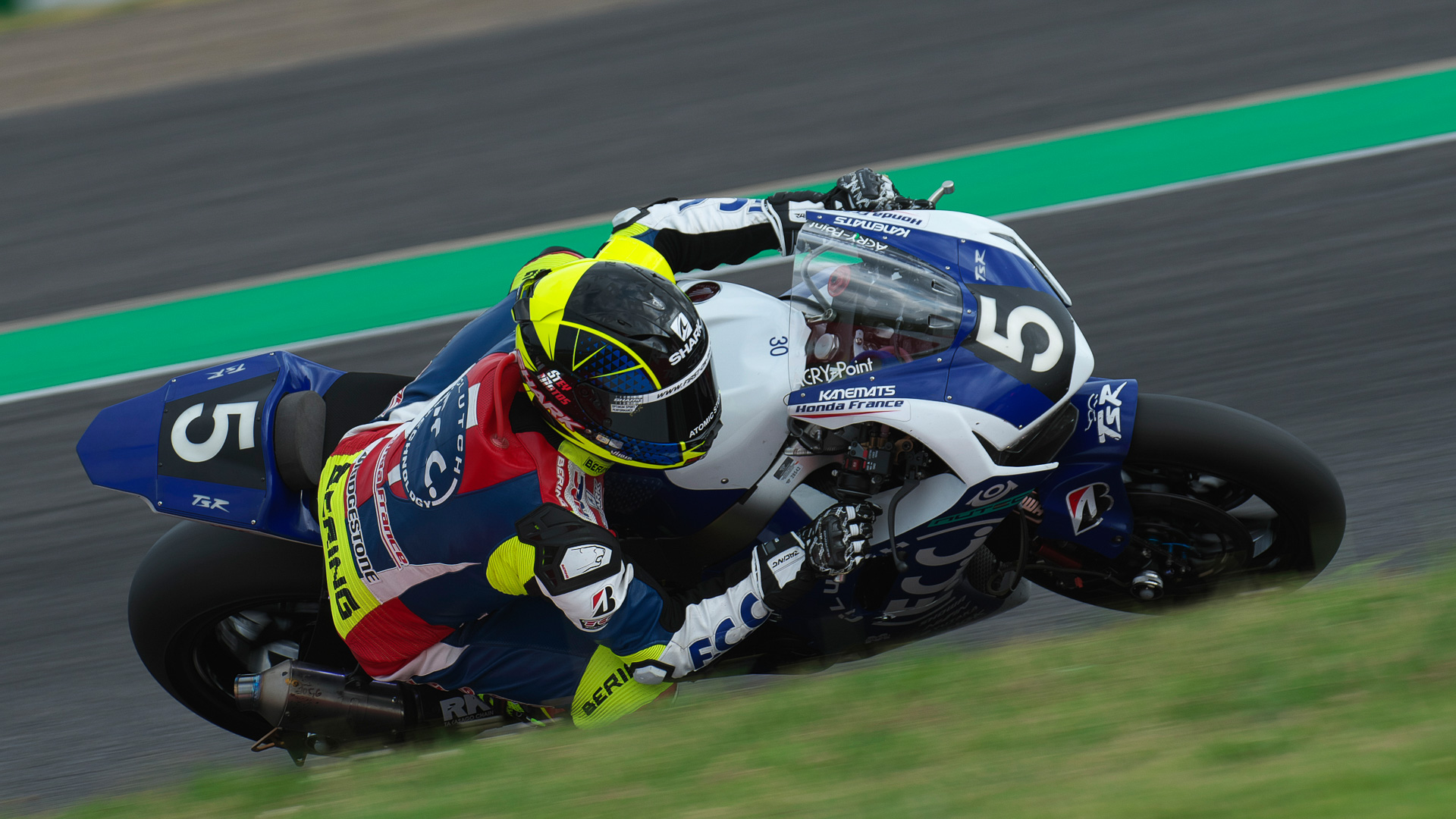 鈴鹿サーキットで7月26日～29日に開催された「2017-2018 FIM世界耐久選手権最終戦“コカ･コーラ”鈴鹿8時間耐久ロードレース第41回大会」