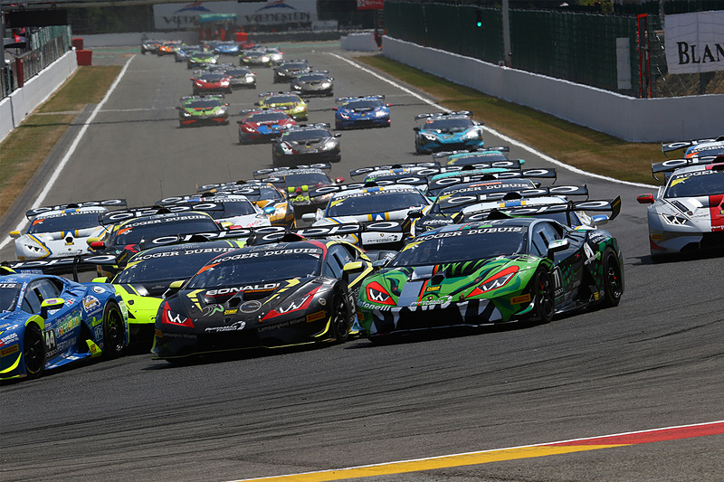 ランボルギーニ・スーパートロフェオ・ヨーロッパの第4ラウンド、レース1のスタート