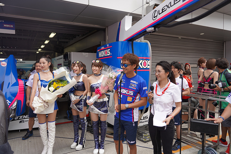 脇阪寿一監督自らがMCを努めて盛り上げる