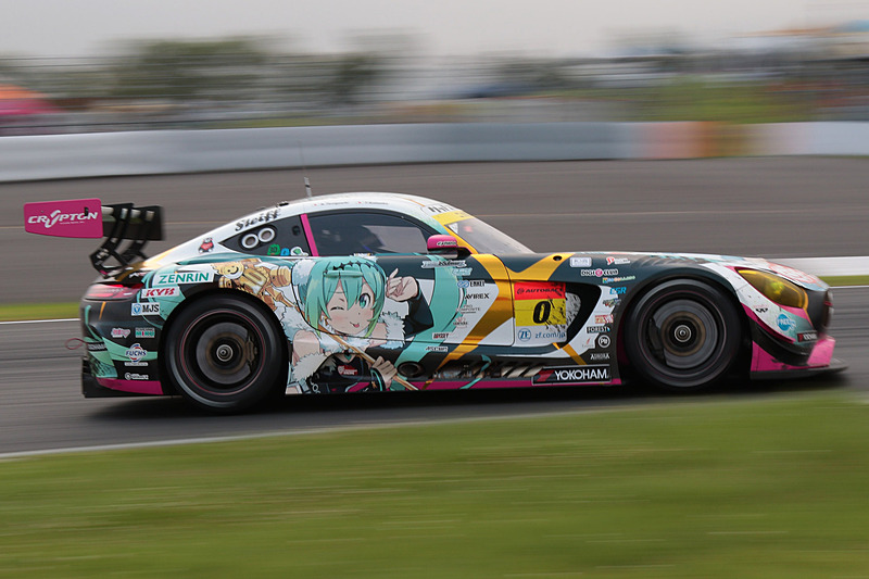 2位は0号車 グッドスマイル 初音ミク AMG（谷口信輝/片岡龍也組、YH）