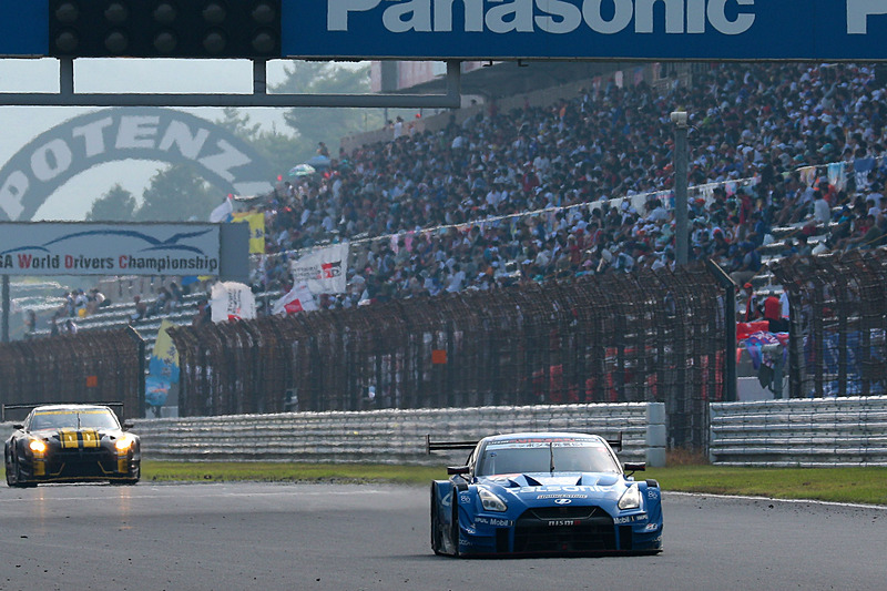 レース半ば以降トップを快走した12号車 カルソニック IMPUL GT-R（佐々木 大樹/ヤン・マーデンボロー組、BS）。最後のピットストップ後にドラマが……