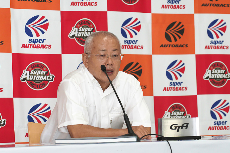 DTMとのCLASS 1規定について説明する坂東代表