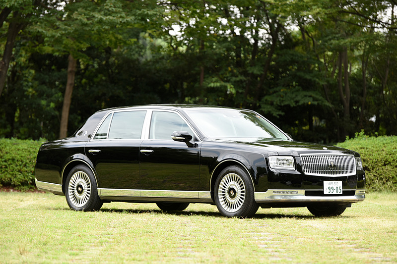 新型「センチュリー」。ボディサイズは5335×1930×1505mm（全長×全幅×全高）で、ホイールベースは3090mm