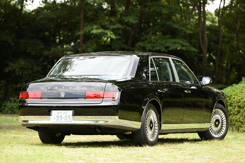 新型「センチュリー」。ボディサイズは5335×1930×1505mm（全長×全幅×全高）で、ホイールベースは3090mm