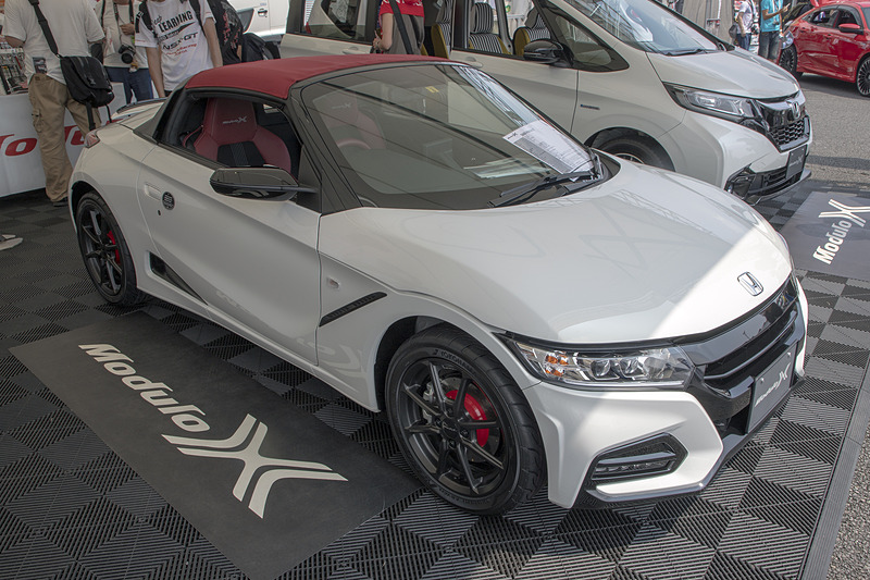 話題のS660 Modulo Xも展示。こちらは室内への乗り込みもOK。説明員もいるので車両の詳細も聞ける