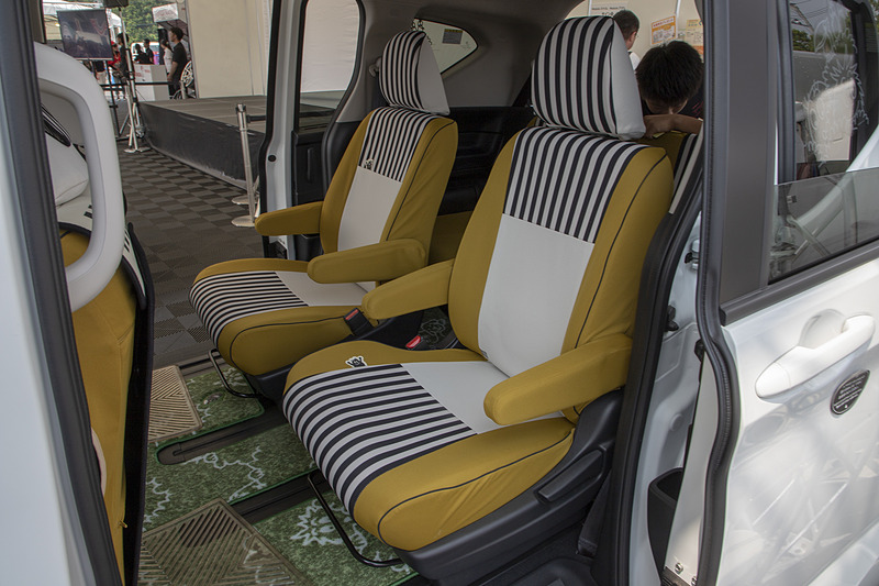 フリード Modulo Xは「バーバパパ コレクション」のアクセサリーを装着していた