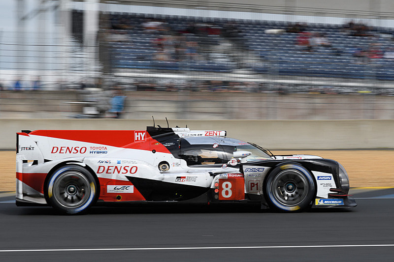 2018年のル・マン24時間レースはトヨタ TS050-HYBRIDが1-2フィニッシュ。中嶋一貴選手の乗る8号車が優勝し、日本人ドライバーによる日本車の優勝は初めて