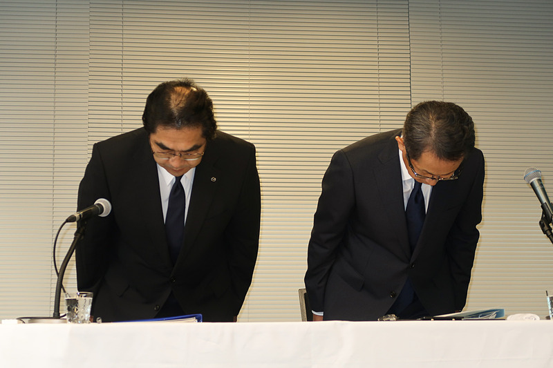 記者会見の冒頭では、マツダ車のユーザーやファン、ステークホルダーに心配をかけたことについて謝罪の言葉が述べられた