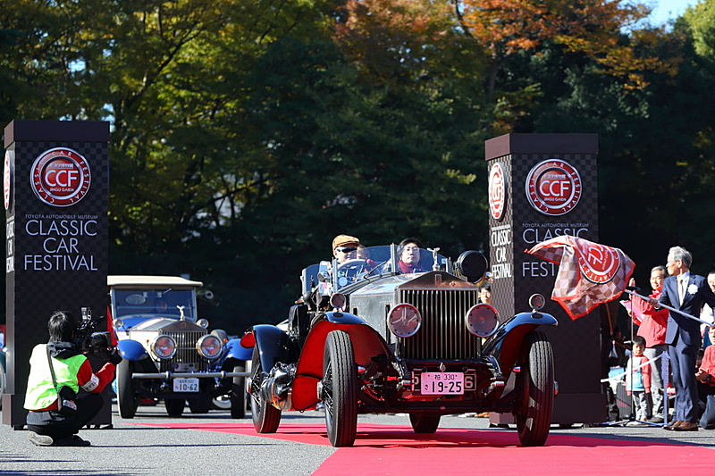 「2018 クラシックカー・フェスティバルin神宮外苑」に参加する“1988年以前に生産されたクルマ”を募集中（写真は2017年の開催時のもの）