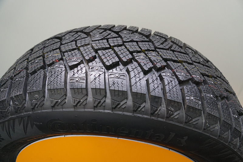 スタッドピンを包む本体に柔軟なゴムを採用したゴムコーティングスタッド技術