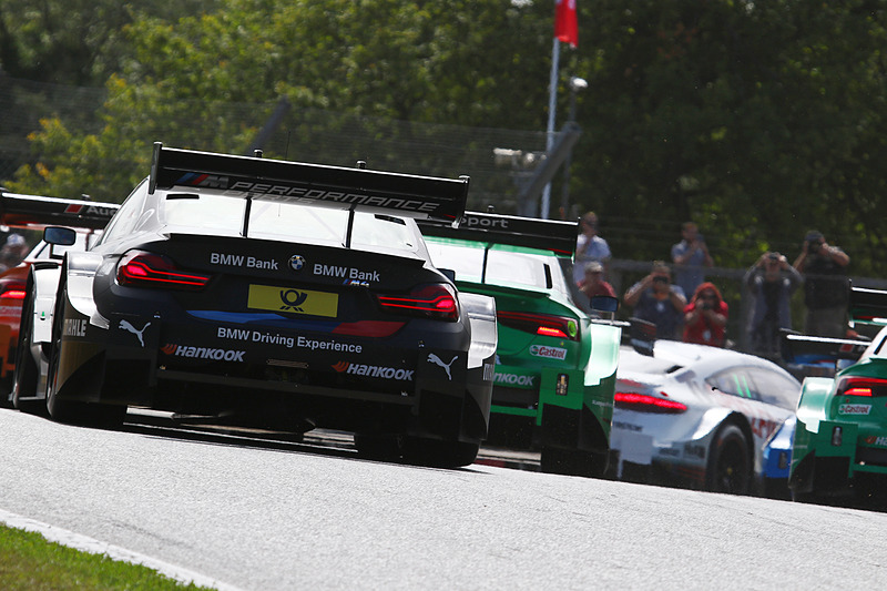 「ドルイド」ヘアピンをクリアしていくマシンを後方から