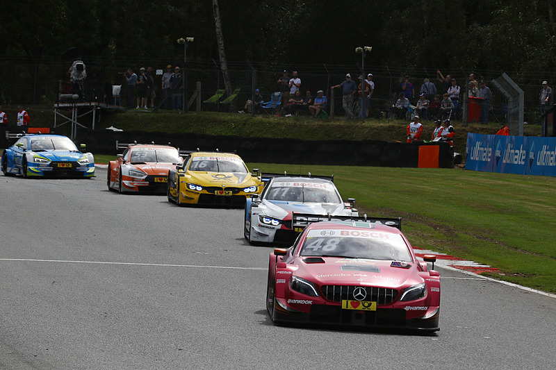 8位を走行するエドアルド・モルタラ（48）