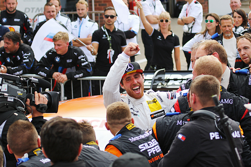 DTMキャリア初優勝を飾り喜ぶダニエル・ジュンカデラ