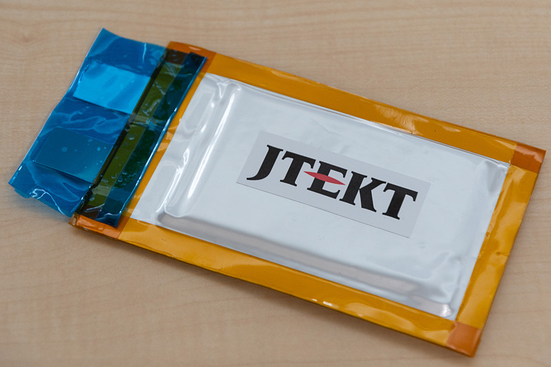 高耐熱リチウムイオンキャパシタ 500F 2.2V～3.8V（2400J） タブ片出し型