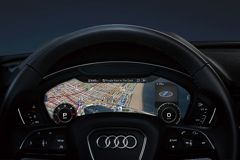 インテリアは黒基調となり「バーチャルコックピット」を採用する