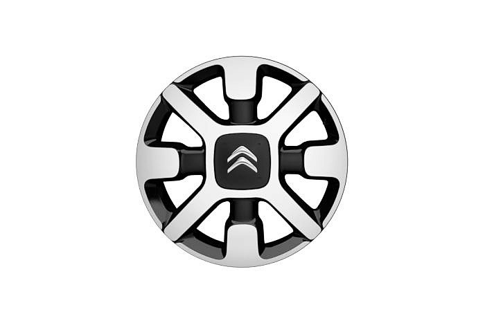 17インチアロイホイールも標準装備