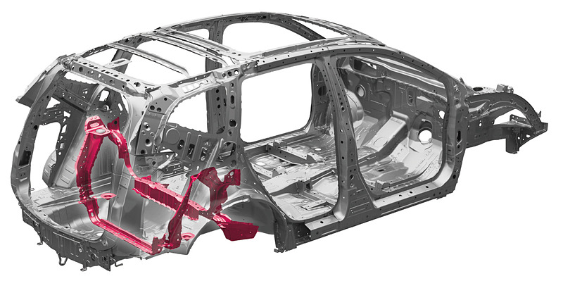 リアダンパー取付部の剛性を向上。軽快なハンドリングと快適な乗り心地を追究している