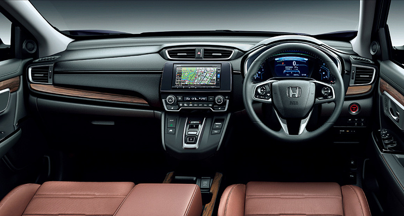 5人乗り仕様のみを設定するハイブリッドモデルのインテリア