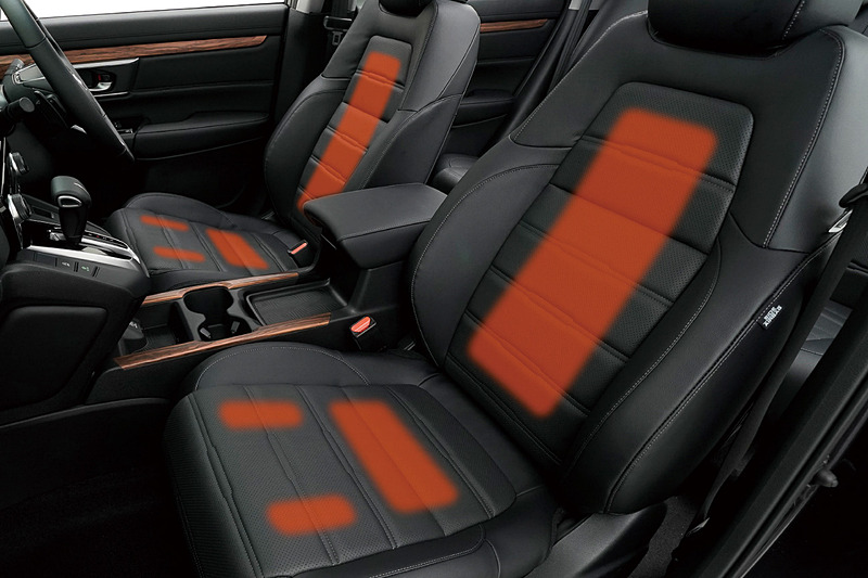 運転席＆助手席シートヒーターは全車標準装備