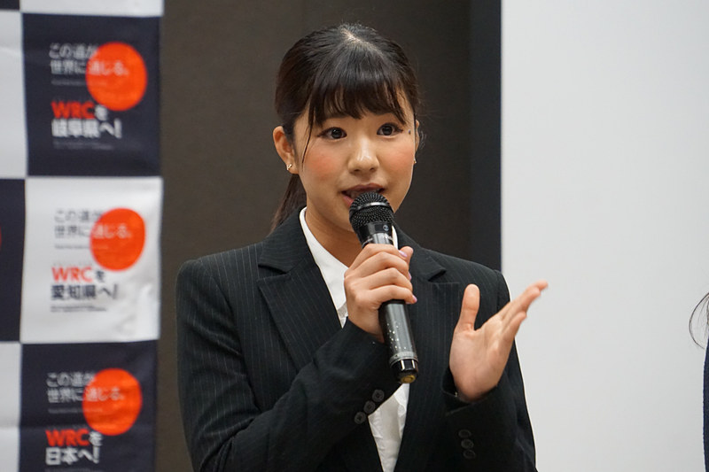 SKE48卒業生でタレントの梅本まどかさん。CUSCO ジュニアラリーチームのコドライバーとして TGR ラリーチャレンジに参戦（現在3連勝中。8月現在）