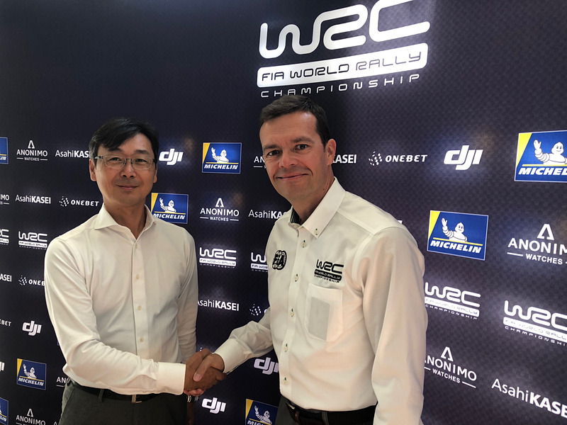 ラリー・ジャパン運営事務局長の高橋浩司氏（左）とWRC プロモーター代表オリバー・シースラ氏（右）