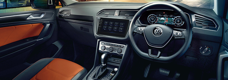 R-ラインのインテリア