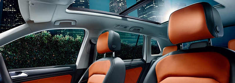 R-ラインのインテリア