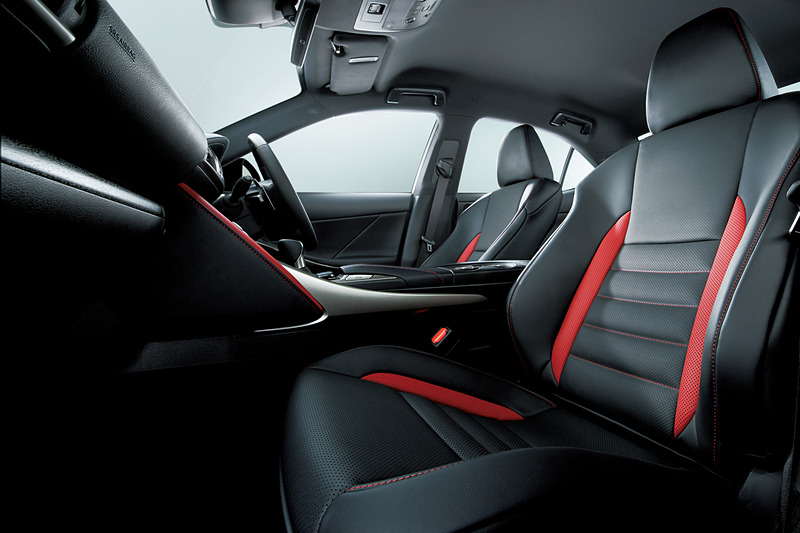 L texスポーツシート（特別仕様車専用ブラック/フレアレッド・フレアレッドステッチ）