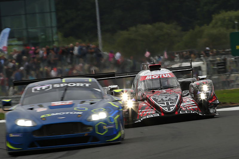 最後尾から追い上げるレベリオンレーシング 3号車