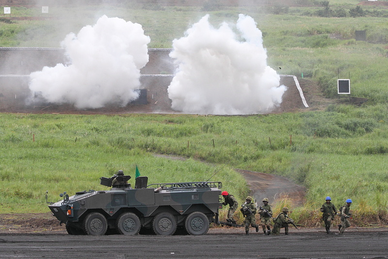 96式装輪装甲車