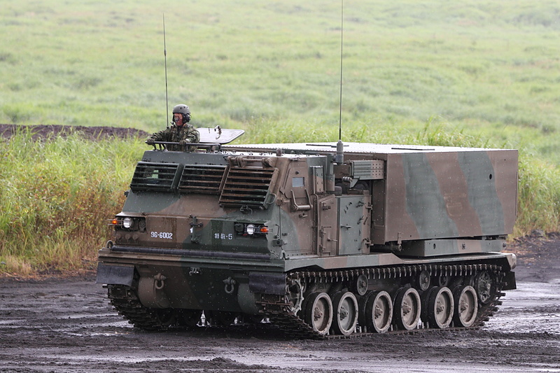 多連装ロケットシステム（MLRS）