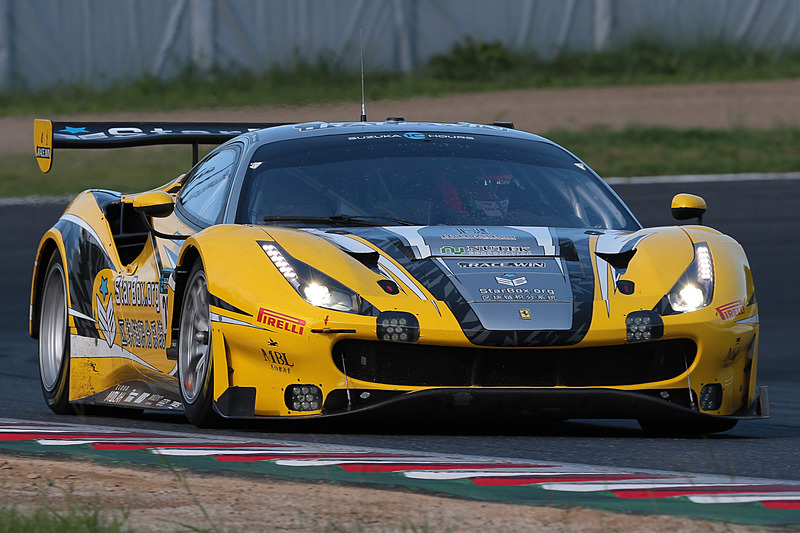 28号車 HubAuto Corsa（Ferrari 488 GT3、ニック・フォスター/デイビッド・ペレル/吉田広樹組）