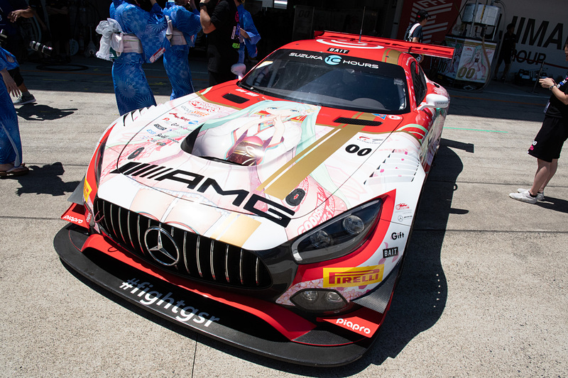 赤の特別カラーを入れて挑む00号車 Mercedes-AMG Team GOOD SMILE（Mercedes-AMG GT3、谷口信輝/片岡龍/小林可夢偉組）