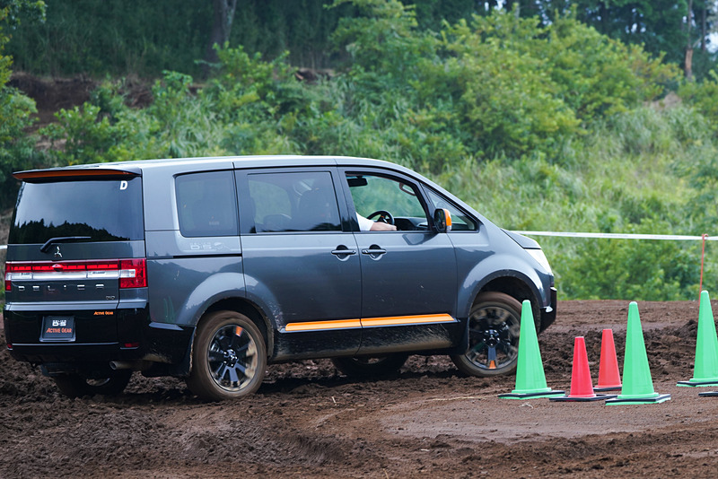 スラロームのトレーニングの様子