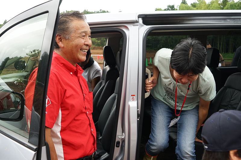 ファミリーでドライビングを楽しんでいた