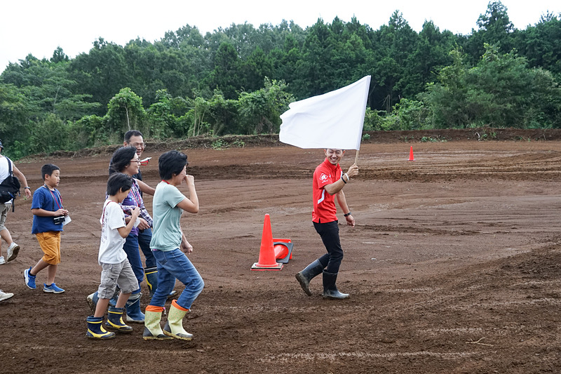 希望者はコースを歩いて下見をする慣熟歩行ができた