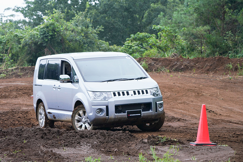 スラロームのぬかるみはどんどん深くなる