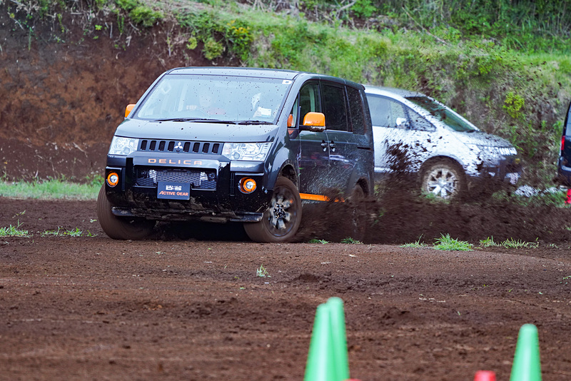 時おり悲鳴が上がるほどアグレッシブな走りを見せた増岡選手