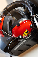 フェラーリ ゲーミングヘッドフォン THRUSTMASTER T.RACING フェラーリ ゲーミングヘッドフォン THRUSTMASTER T.RACING T