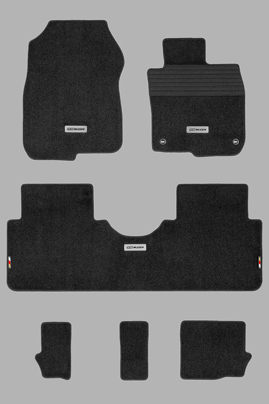 「スポーツマット」は5人乗り仕様（左）が4万3200円、7人乗り仕様（右）が5万1840円