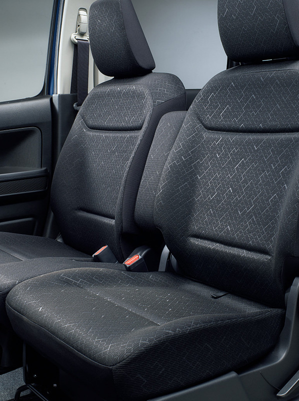 ワゴンR 25周年記念車 HYBRID FXリミテッドのインテリア