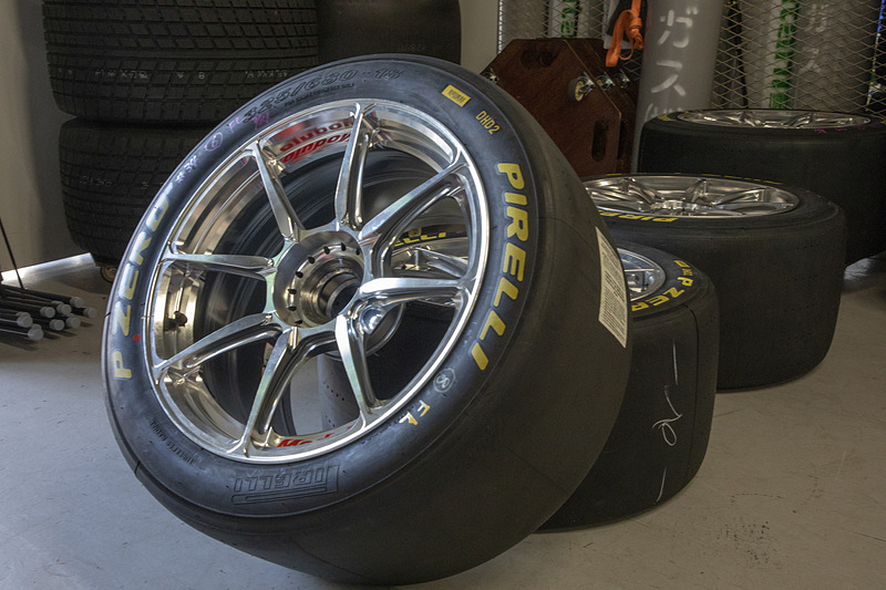 SUPER GTとの違いで最も影響があるのがタイヤ。Suzuka10Hはピレリのワンメイク。NSX勢はどのチームもこのタイヤを使うのは初めてで、セットアップに苦戦していた
