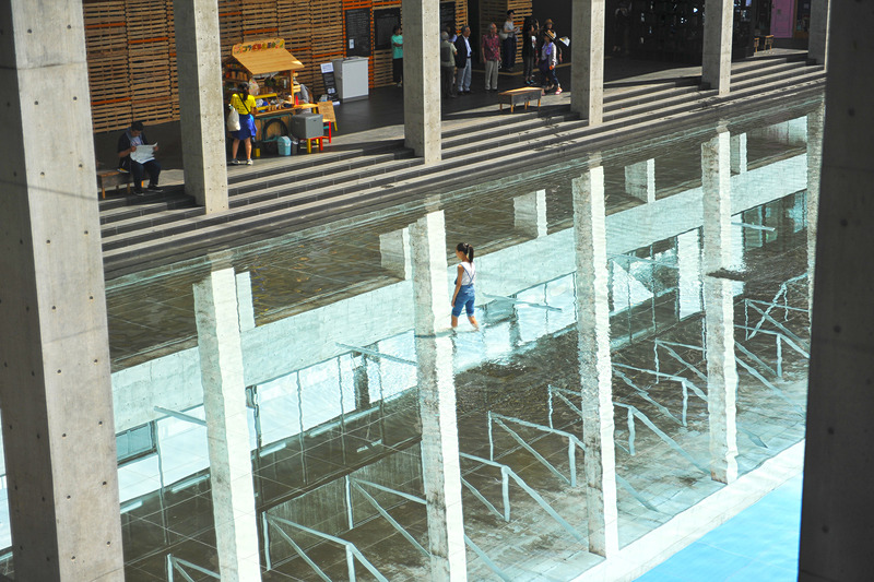 え、どうなってるの!? という不思議な光景