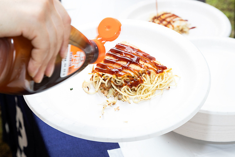 おたふくソースをかけて、いただきます！