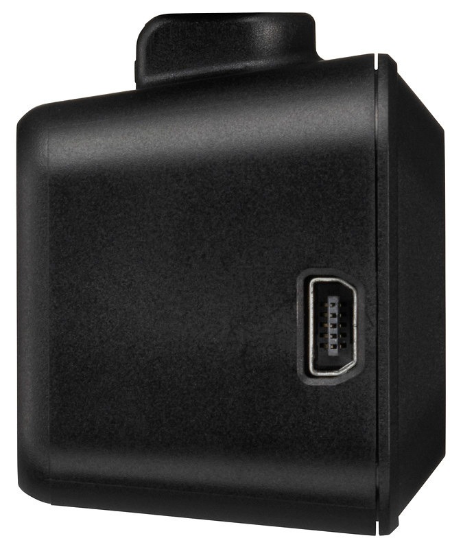 DRV-MP740で採用する車室内撮影用の2ndカメラ。カメラの周囲に5つの赤外線LEDを設置する