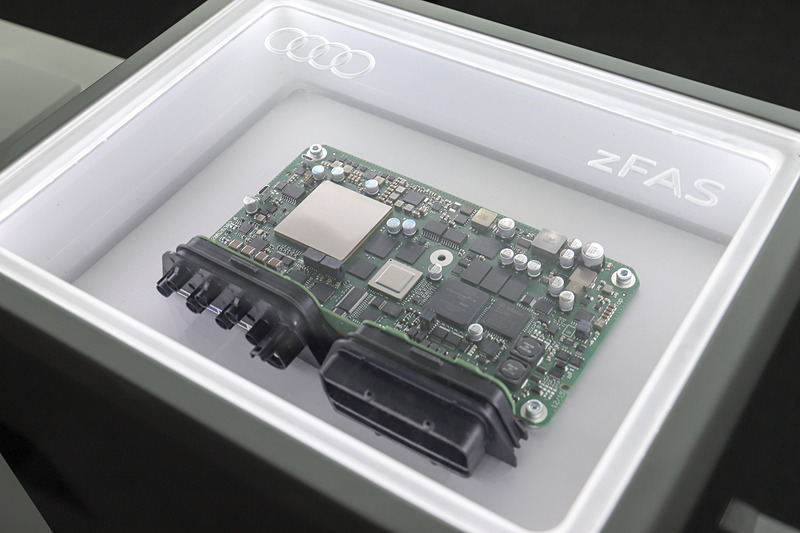 A7 スポーツバック/A8に採用されたレーザースキャナーの実物。読み取ったものはセントラルドライバーズアシスタンス「zFAS」で処理される